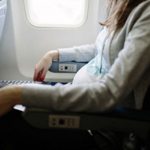 pregnant_flying_airplane_business travel_زن باردار_سفر کاری_