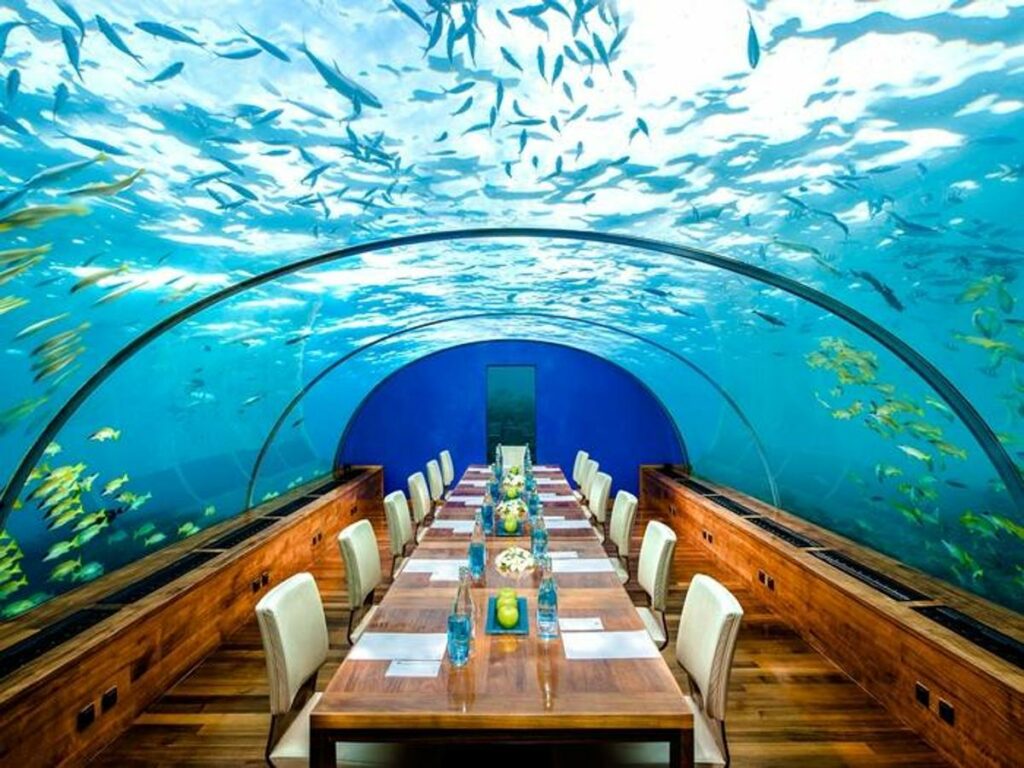 رستوران زیر آب مالدیو