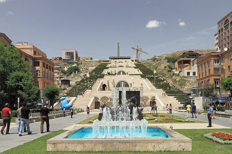 آبشار، پارک مجسمه و موزه هنرهای معاصر کافسجیان