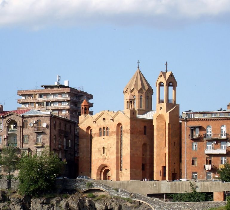 کلیسای جامع سارکیس مقدس