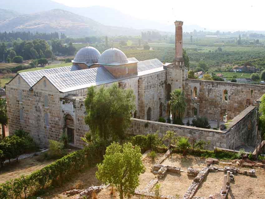 مسجد عیسی بیک - جاهای دیدنی کوش آداسی