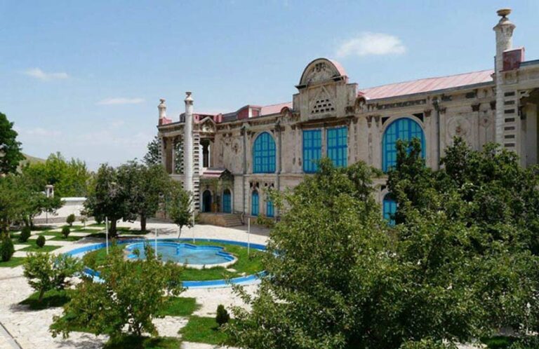 عکس کاخ موزه باغچه جوق در آذربایجان غربی