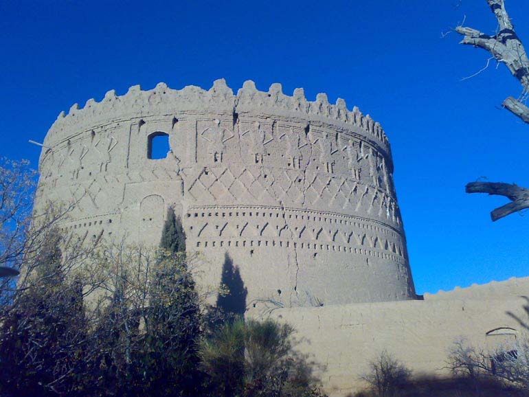 قلعه شیندان گردنه حیران