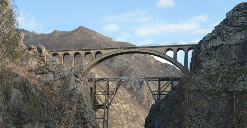 پل ورسک از مرتفع ترین پل های ایران