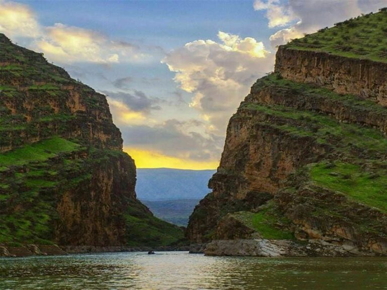 تنگ کافرین در استان ایلام