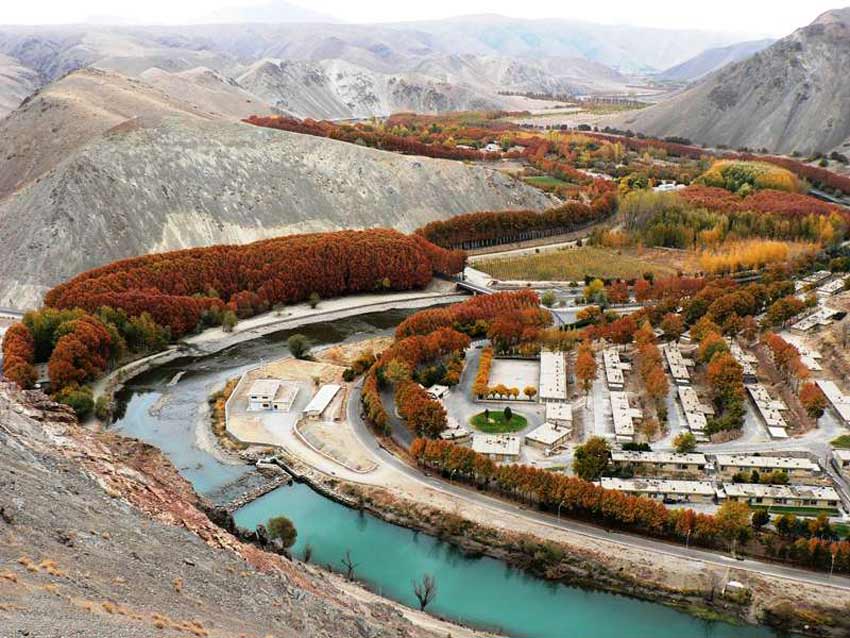 سد زاینده رود از زیباترین سدهای ایران