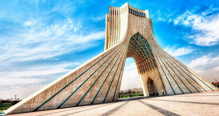 بازدید از برج آزادی تفریحات رایگان تهران