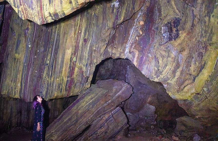 غار رنگین‌کمان - عجیب ترین جاهای دیدنی دنیا