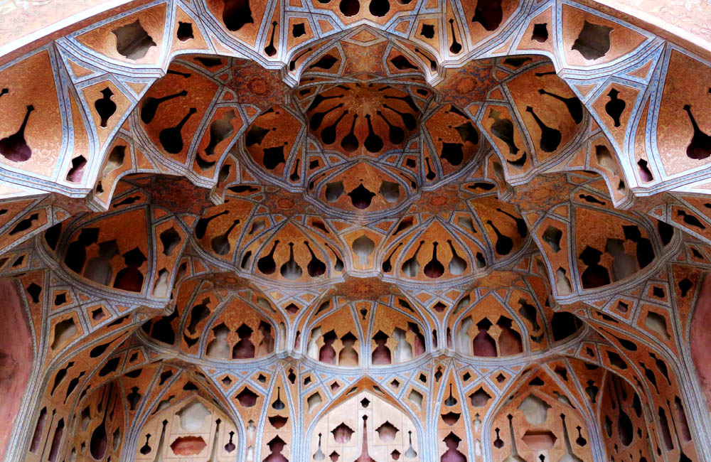 کاخ عالی قاپو در جاهای دیدنی اصفهان