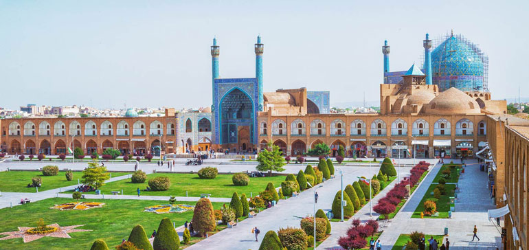مسجد امام تجلی عظمت معماری