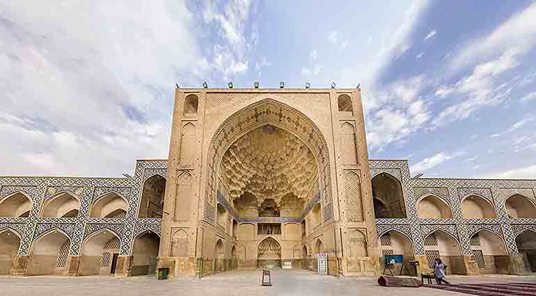 مسجد امام از جاهای دیدنی اصفهان