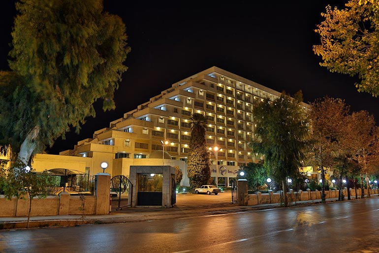 هتل هما در سفر به شیراز