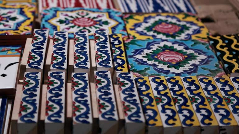 ساخت کاشی هفت رنگ در صنایع دستی شیراز