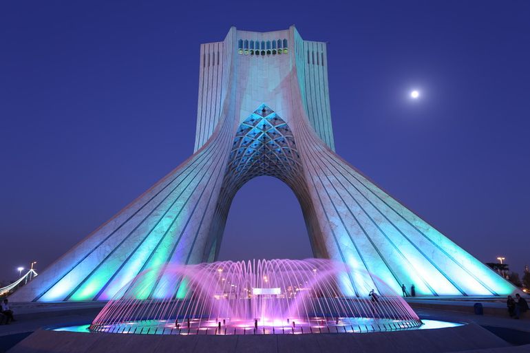 برج آزادی؛ شاهدی بر تاریخ معاصر ایران