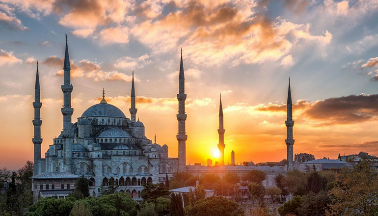 نشستوبرخاست با علی بابا و پرواز تا استانبول