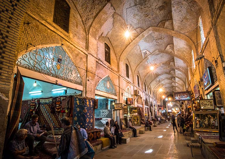 بازار وکیل شیراز؛ گردش در یک رؤیای شیرین