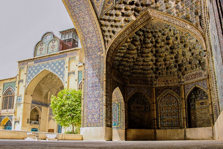 مسجد مشیر شیراز؛ آینه تاریخ شهر