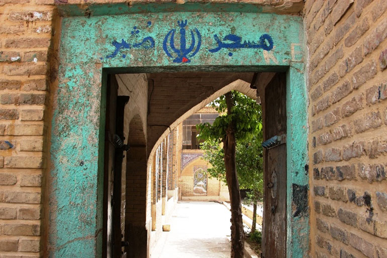 ورودی مسجد