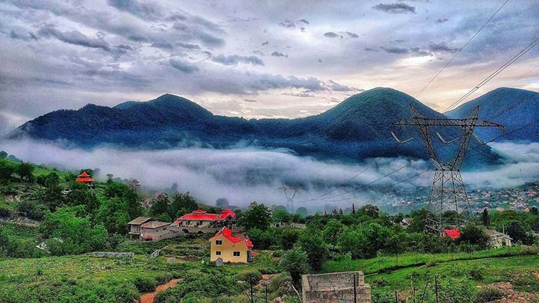 جاده چمستان به نور