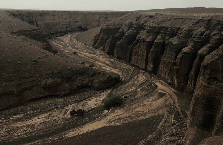 دره راگه کرمان را بشناسید، قطعهای از بهشت یا دره مرگ؟ 15 قدمت تنگه راگه