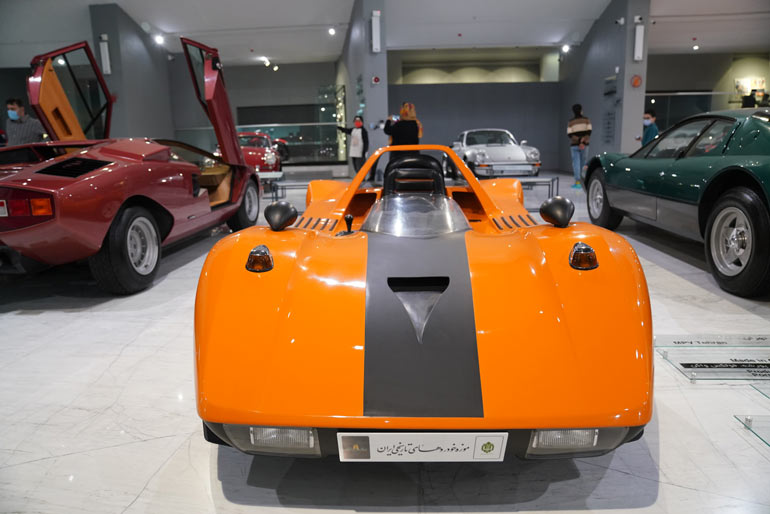 ماشین نارنجی موزه تاریخی