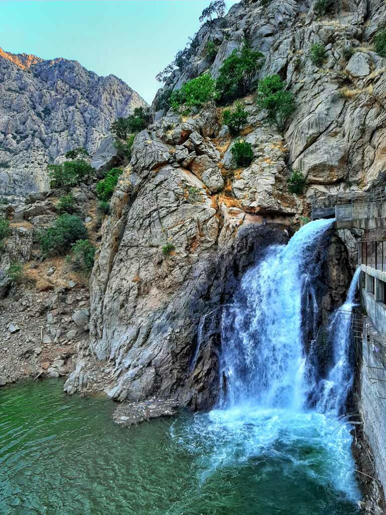 چشمه بل