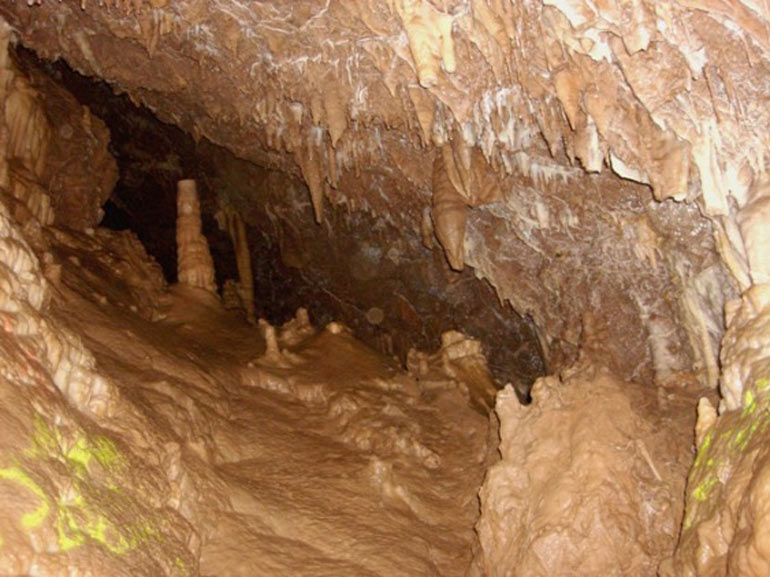 غار زیبای مازندران