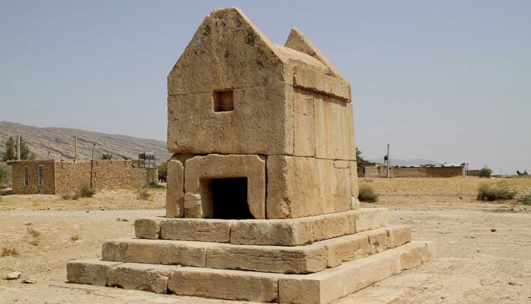 آرامگاه گور دختر