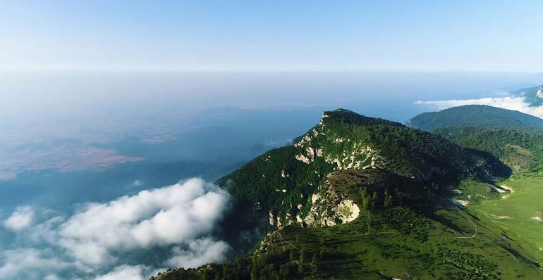 مسیرهای دسترسی به دهکده جهان نما