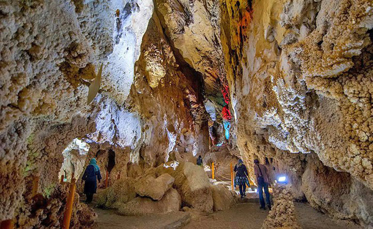 تصویر غار تاریخی چال نخجیر