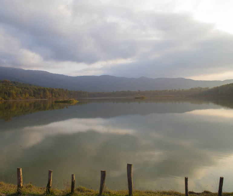 دریاچه الندان در فصل های مختلف