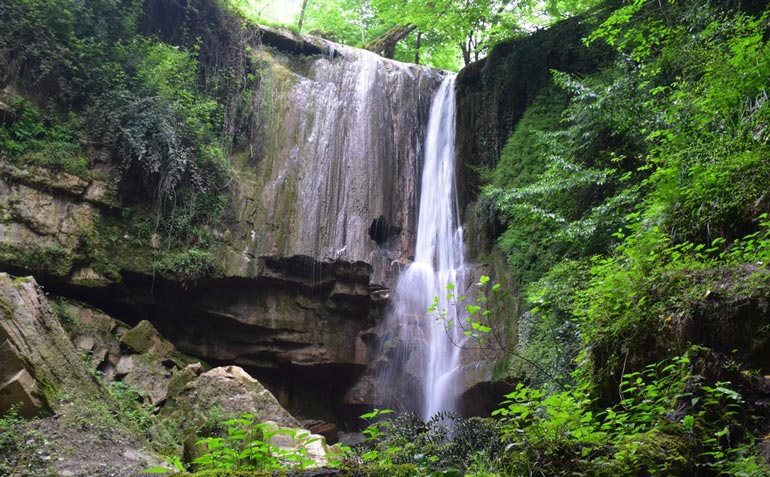 آبشار اسکلیم و جنگل لفور
