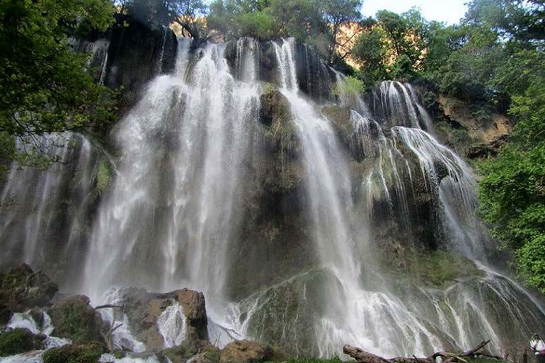 کوهنوردی در آبشار زرد لیمه