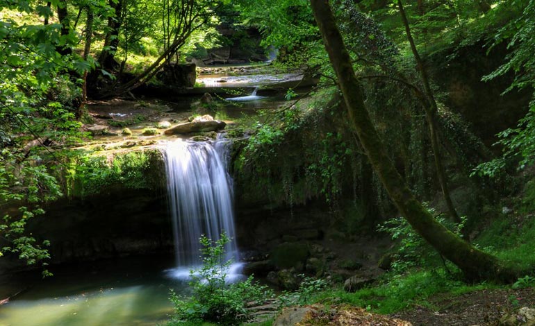 شرایط آب و هوایی هفت آبشار تیرکن