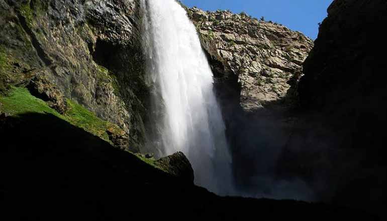 موقعیت مکانی آبشار تنگ زندان