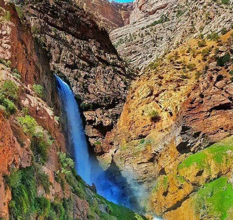 آبشار زیبای تنگ زندان چهارمحال و بختیاری