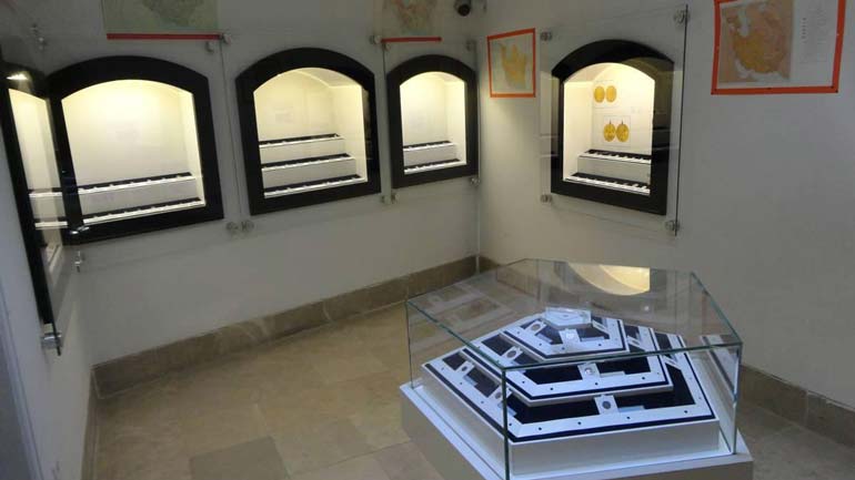 موزه مهر و سکه کومش