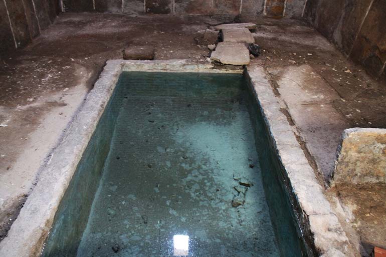 حوضخانه مسجد رستم بیگ